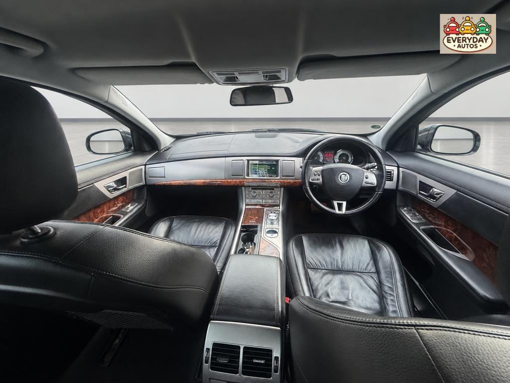 Jaguar XF 2010 - Cars in Bristol