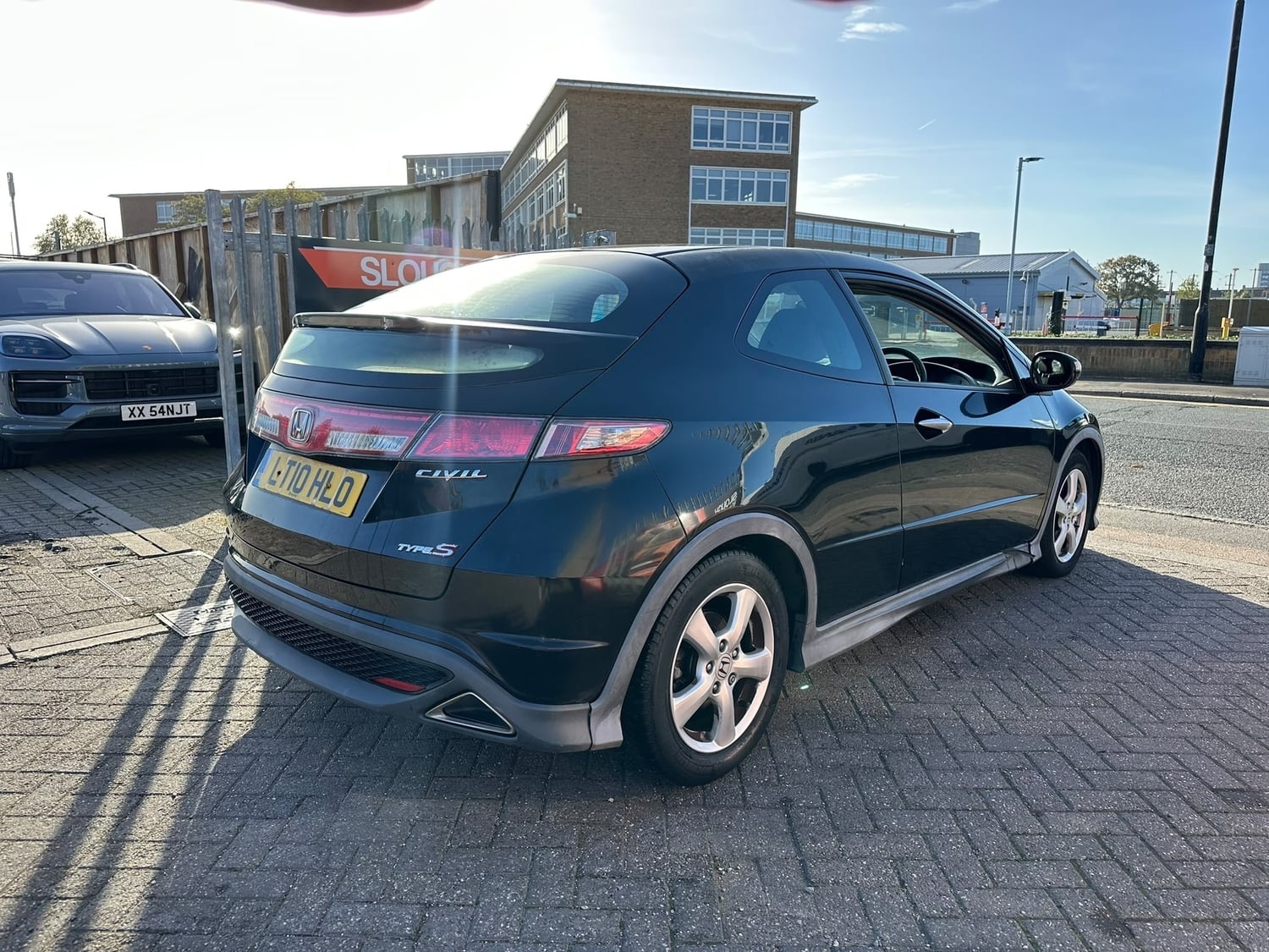 Honda Civic 2010 - Cars in Slough
