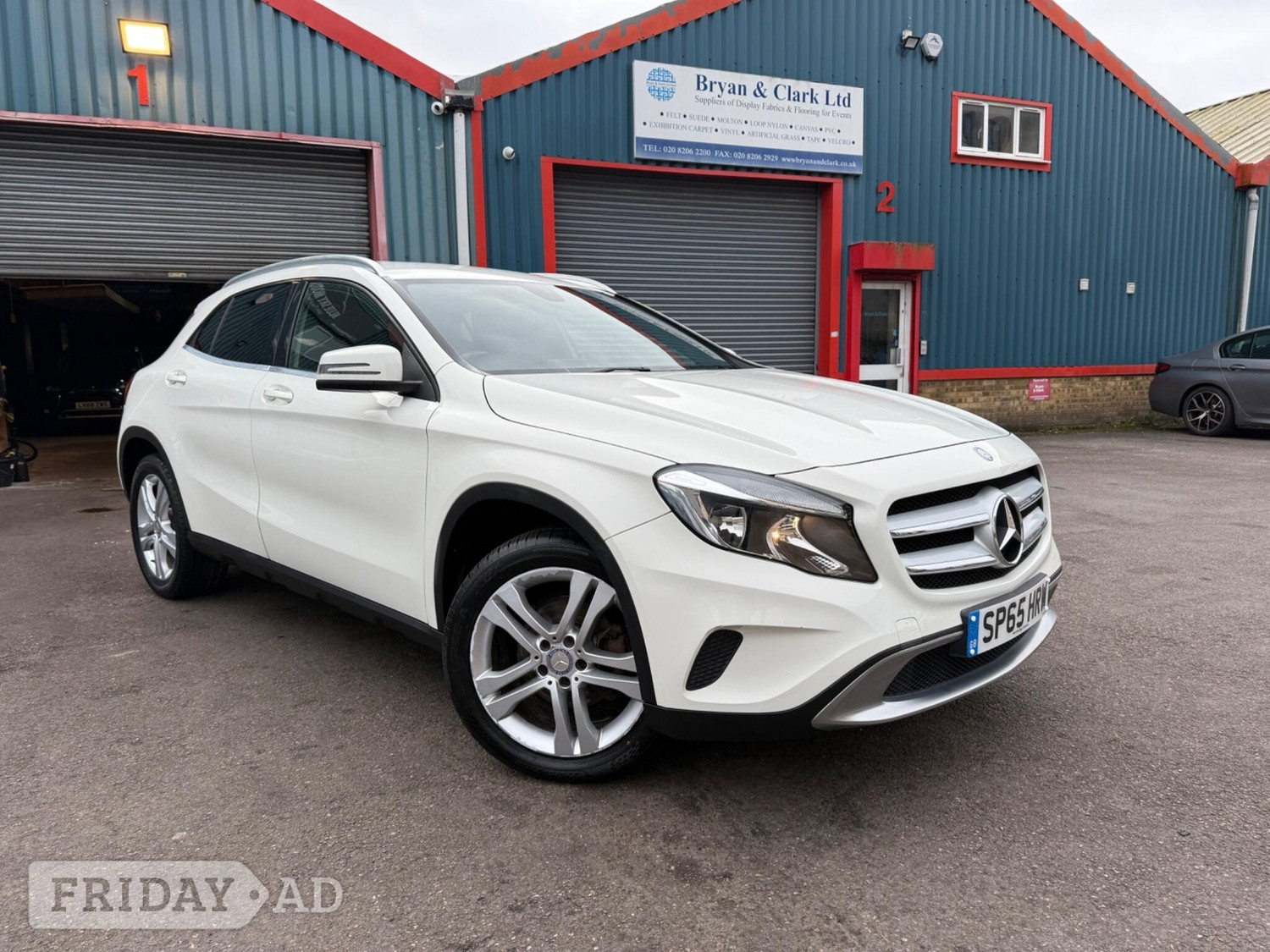[ berth ]Mercedes-Benz GLA