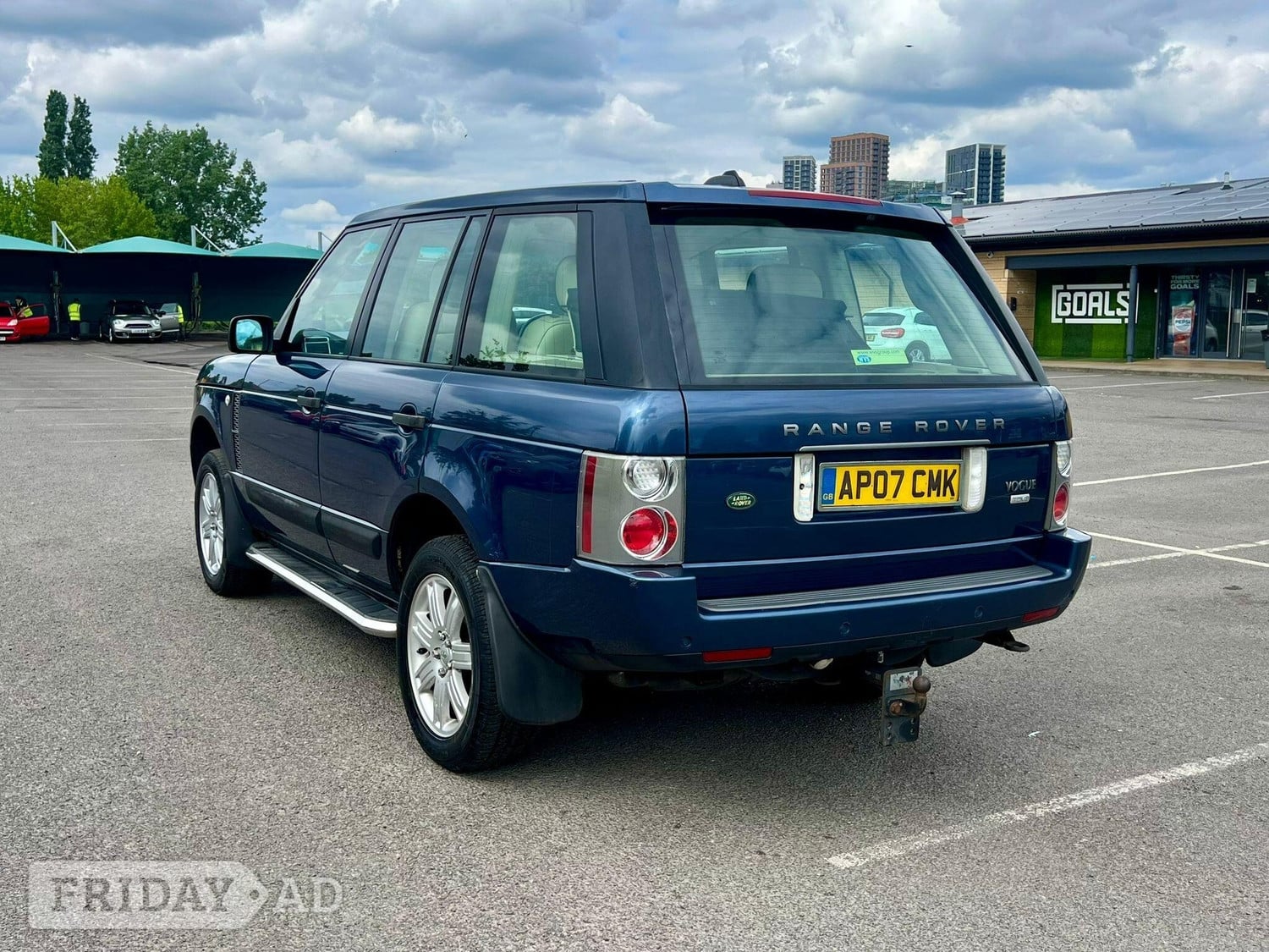 [ berth ]Land Rover Range Rover