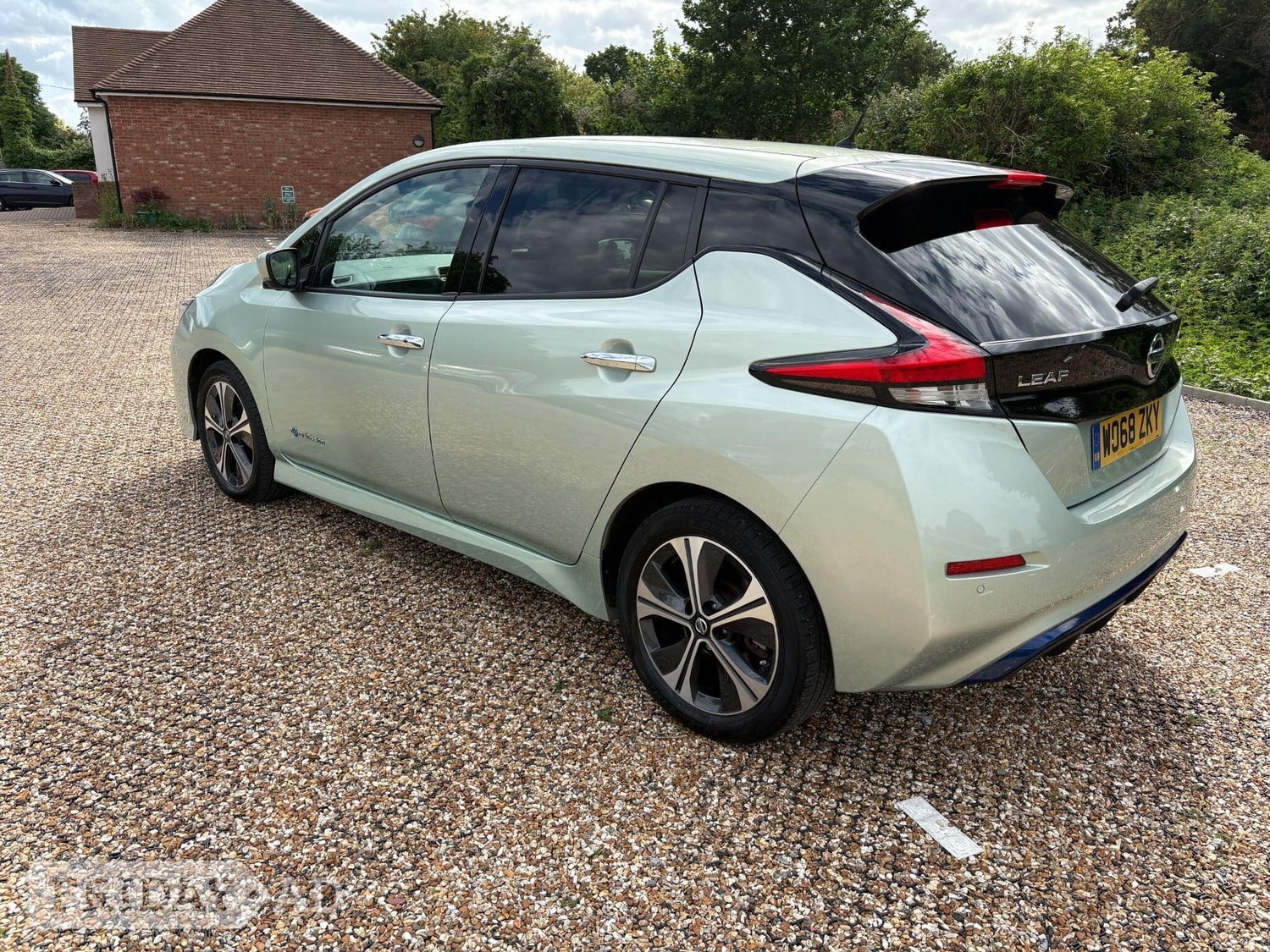 Nissan LEAF 2019 - Cars
