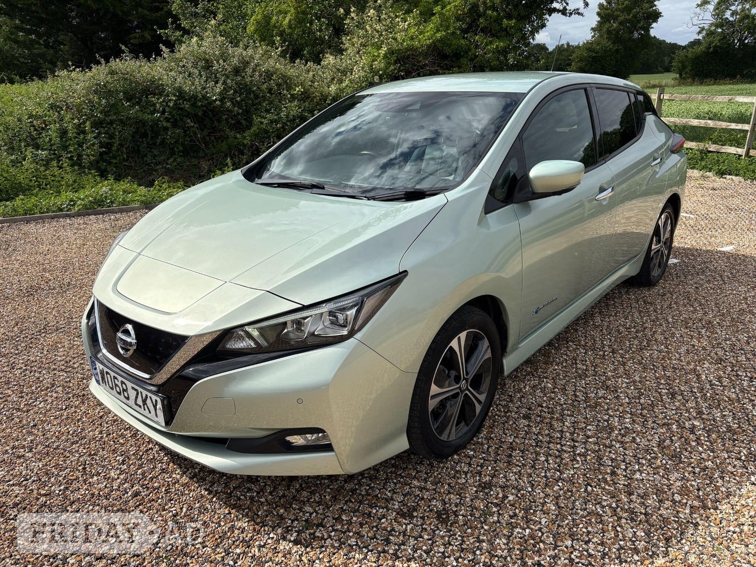 [ berth ]Nissan LEAF