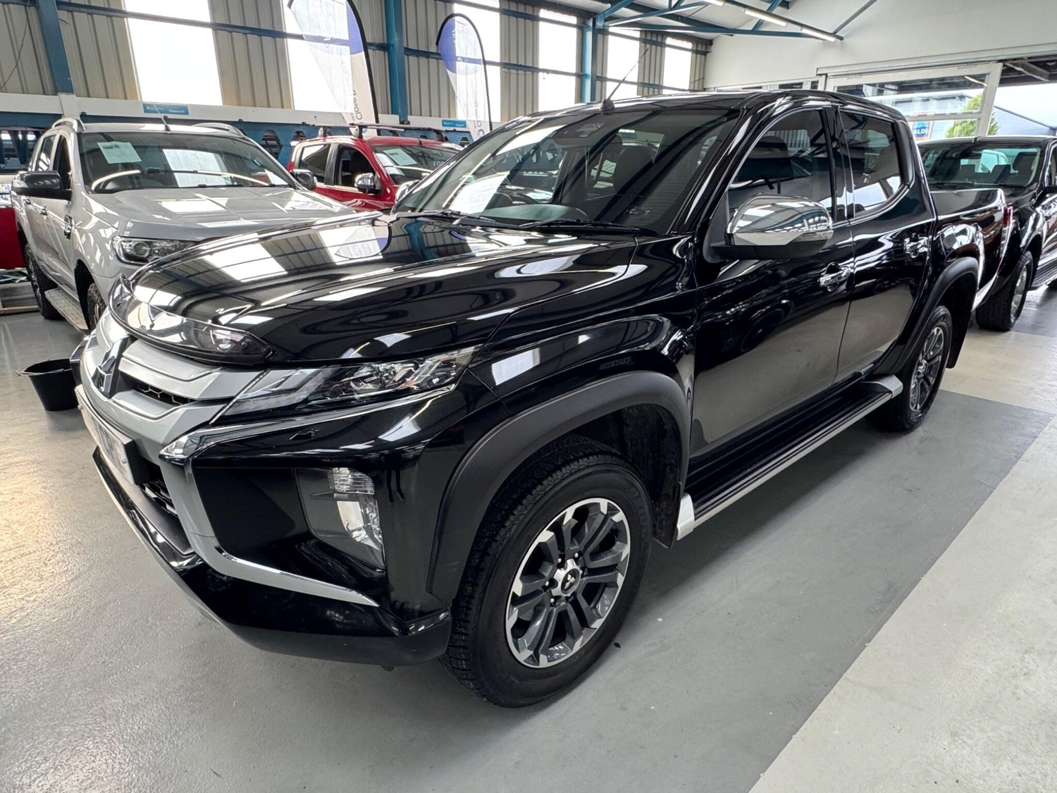 Mitsubishi L200 2020 - Vans & Commercial Vehicles in Bolton