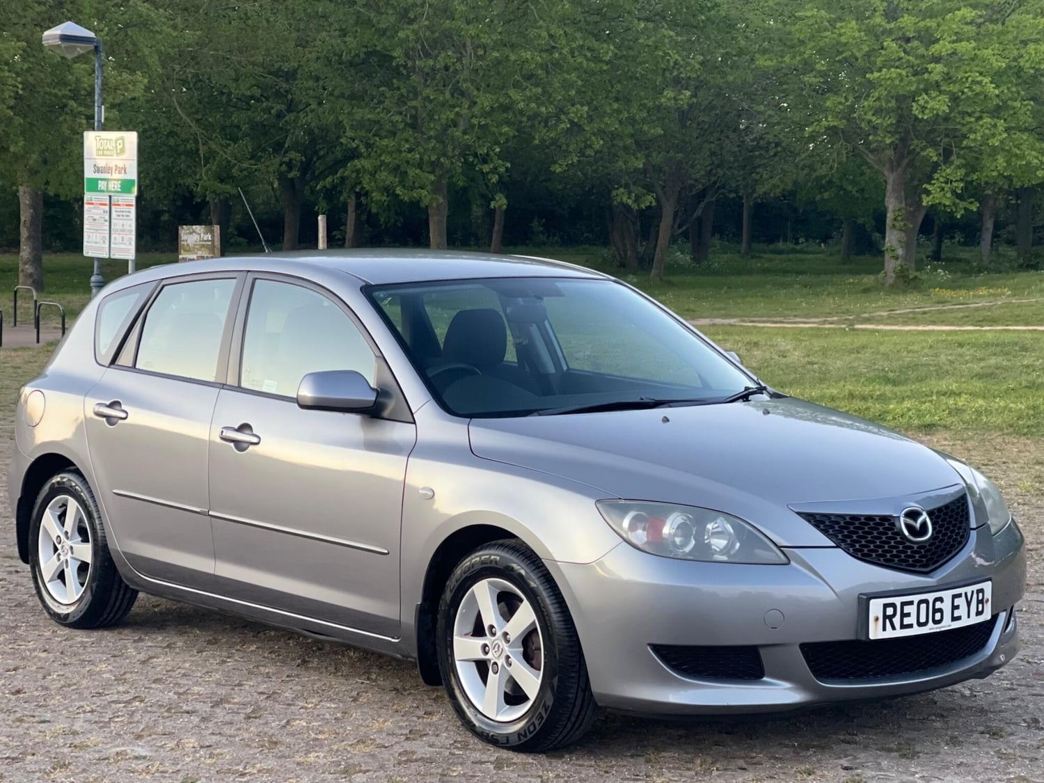 [ berth ]Mazda 3