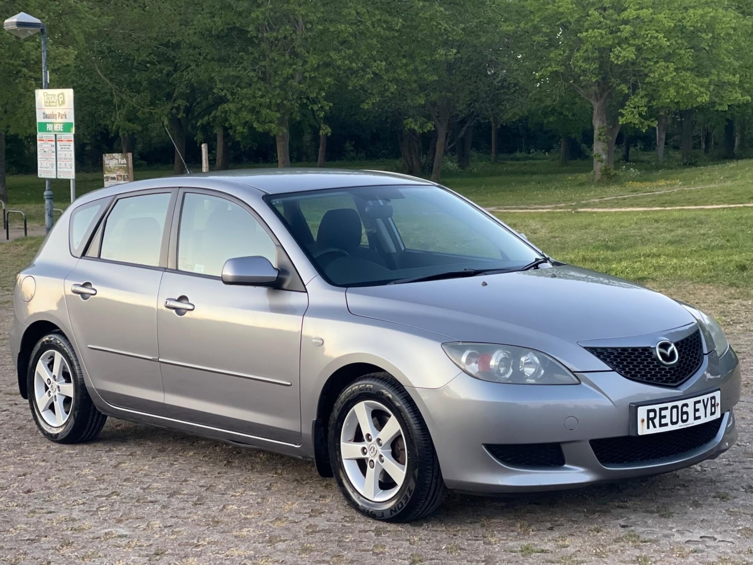 Mazda 3 2006 - Cars in Swanley
