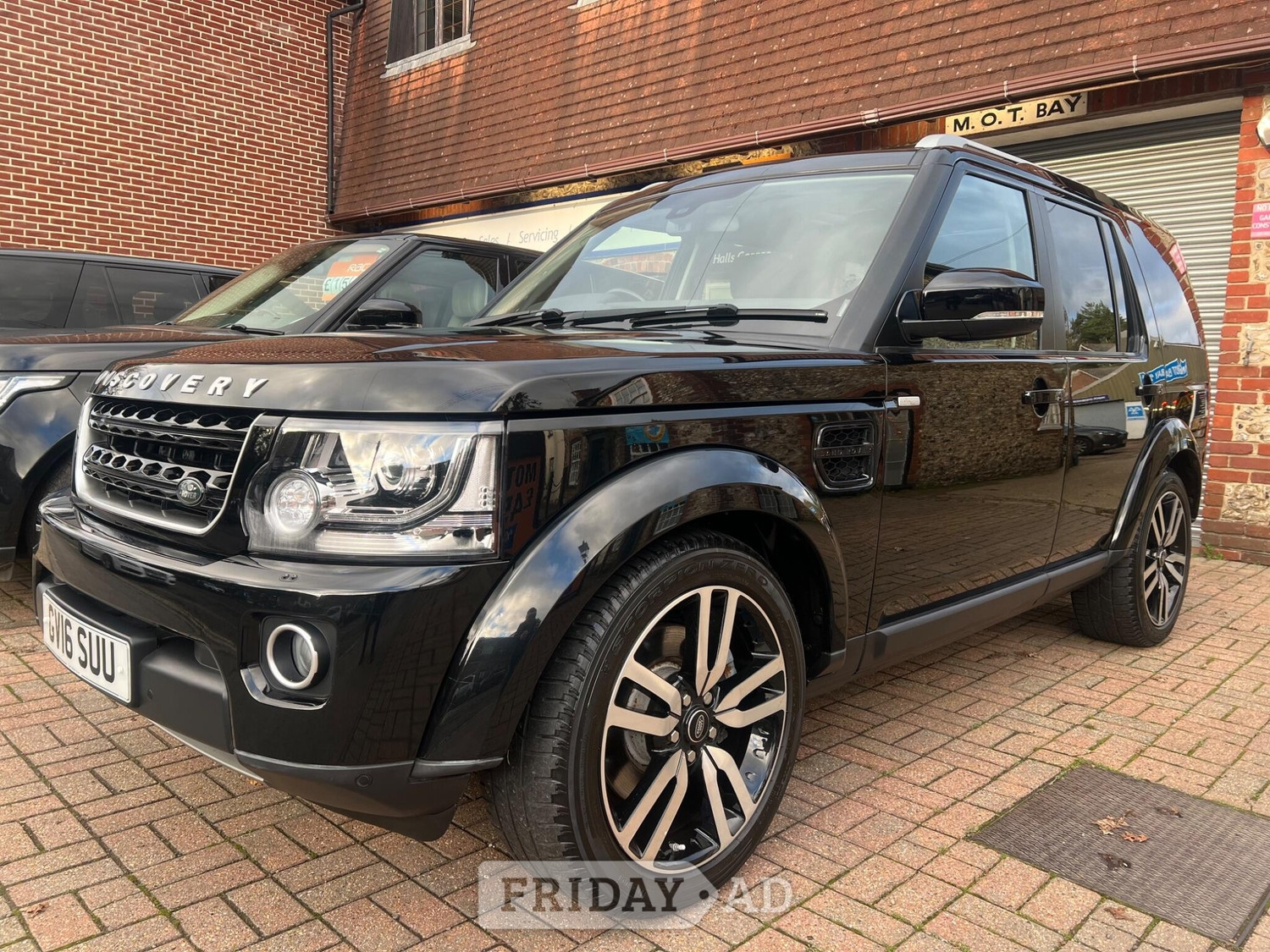 Land Rover Discovery 4 2016 - Cars in Rowland's Castle