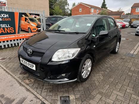 Toyota Auris Slough