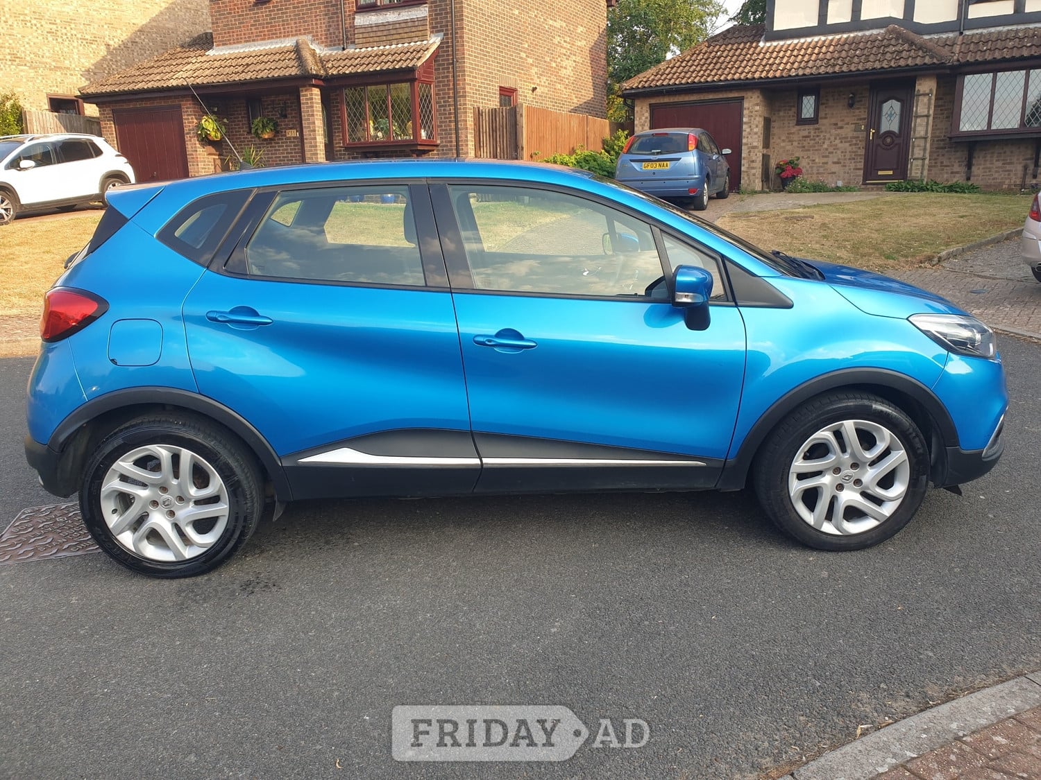 [ berth ]Renault Captur