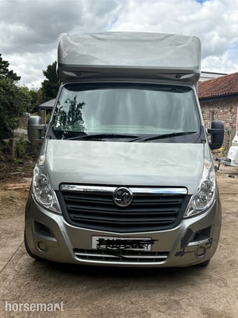 J.P. Horseboxes  JP longstall  Vauxhall Horsebox