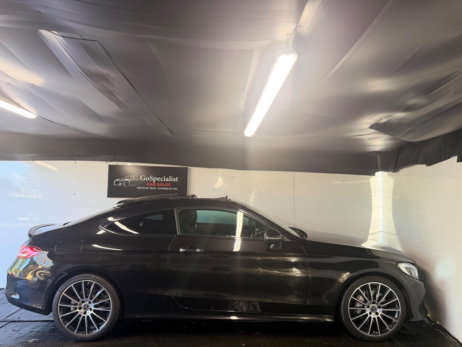 [ berth ]Mercedes-Benz C Class