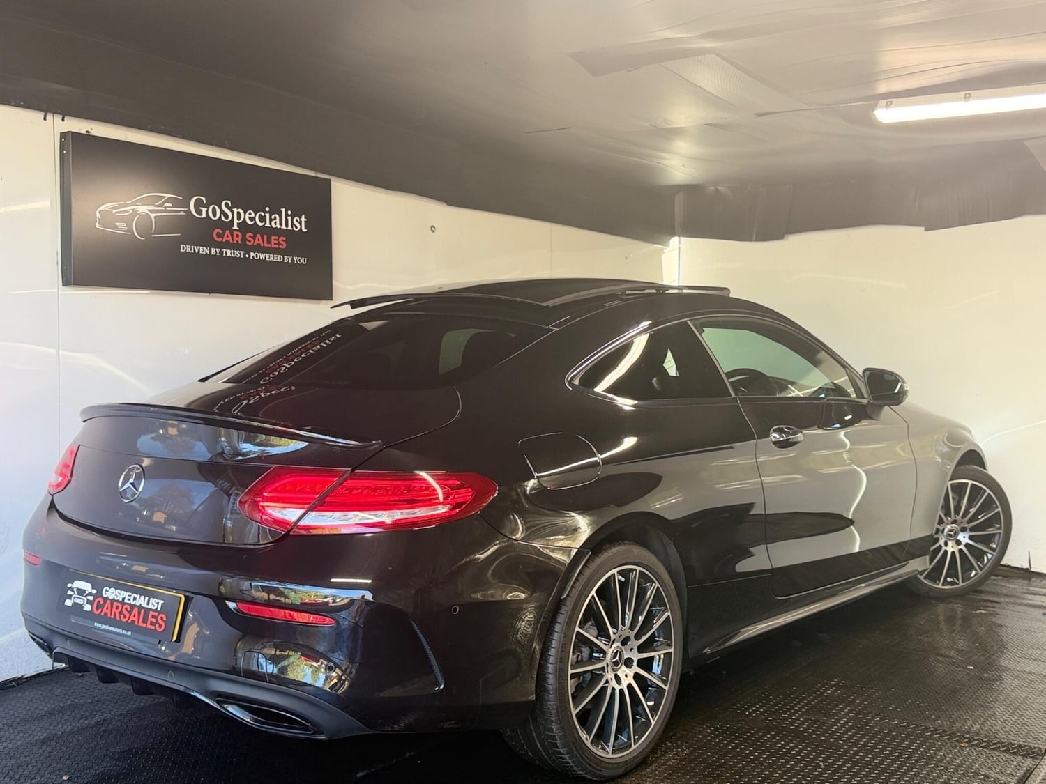 Mercedes-Benz C Class 2018 - Cars in St. Albans