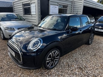 Mini Hatch 2021