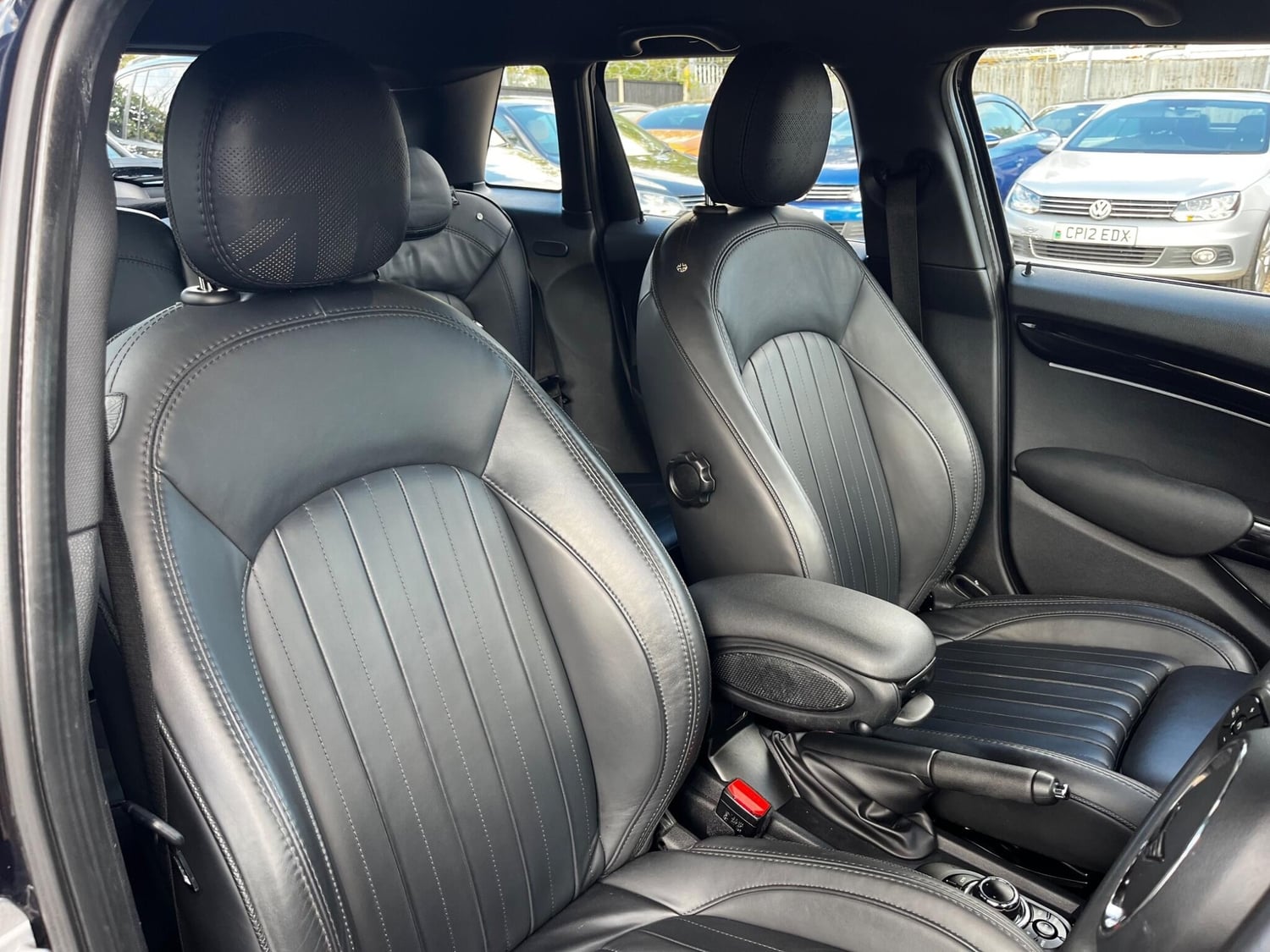 [ berth ]Mini Hatch