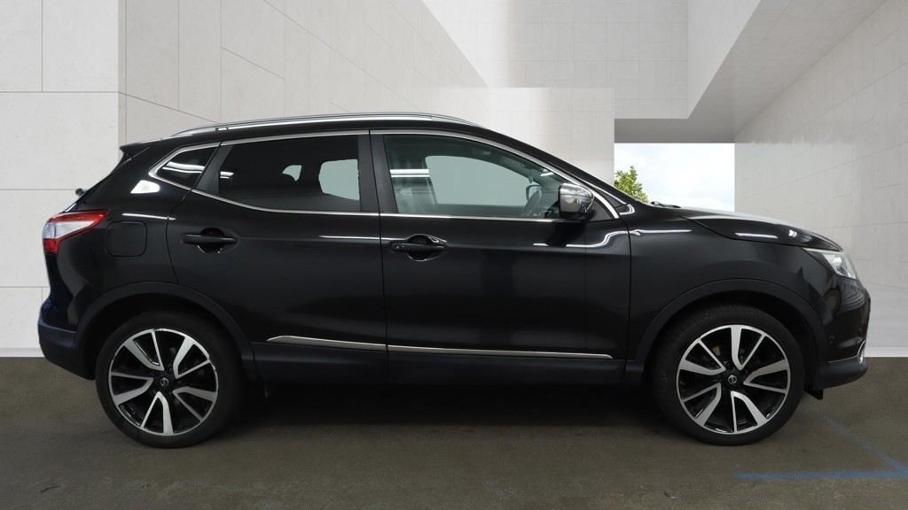 Nissan Qashqai 2016 - Cars