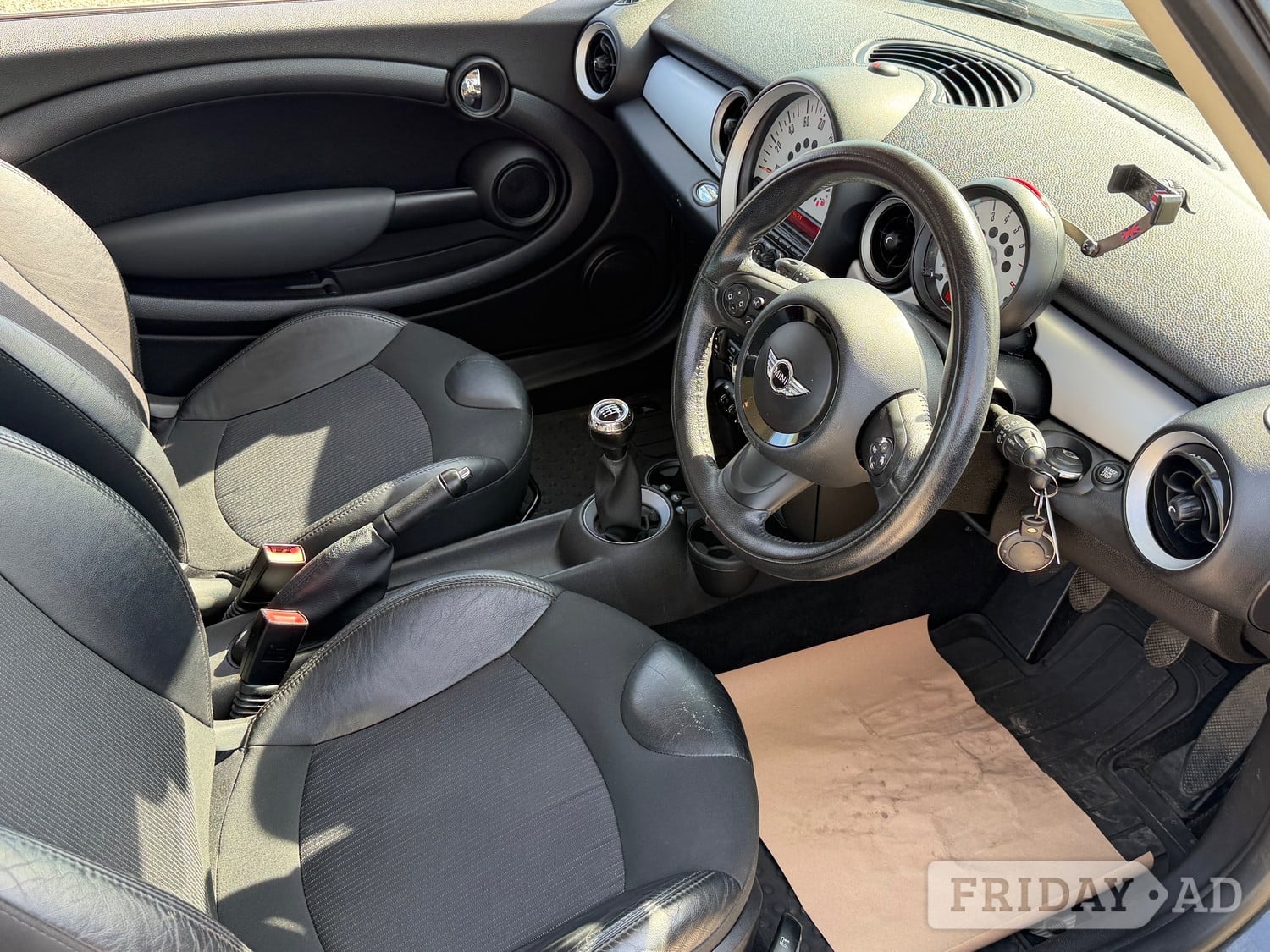 [ berth ]Mini Hatch