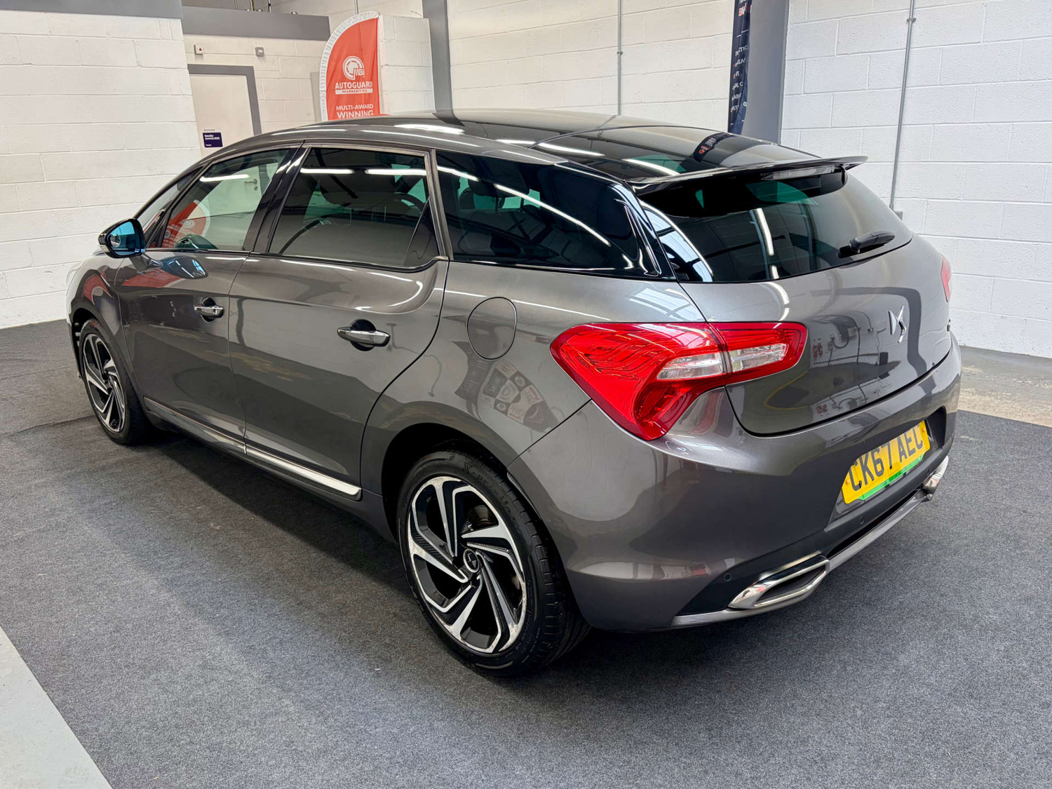 DS DS 5 2017 - Cars