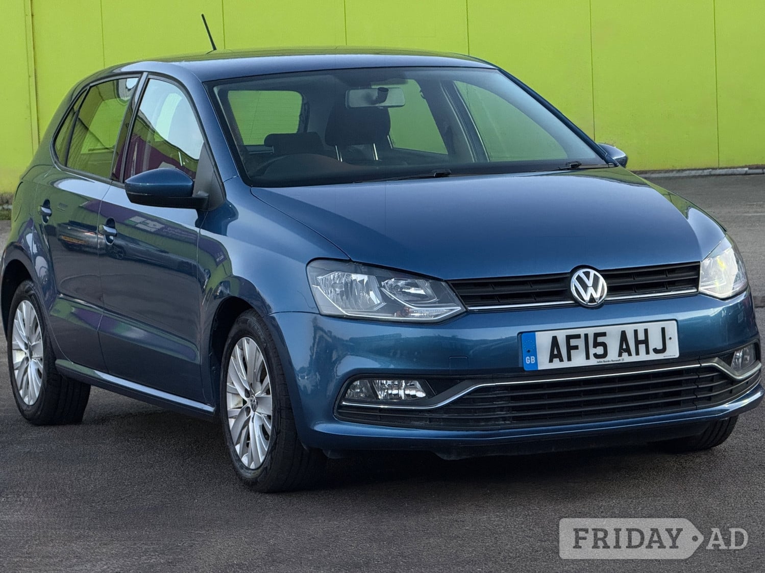 Volkswagen Polo 2015 in Leeds