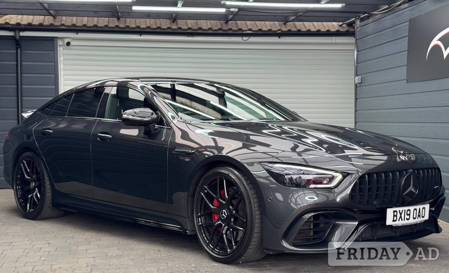 [ berth ]Mercedes-Benz AMG GT
