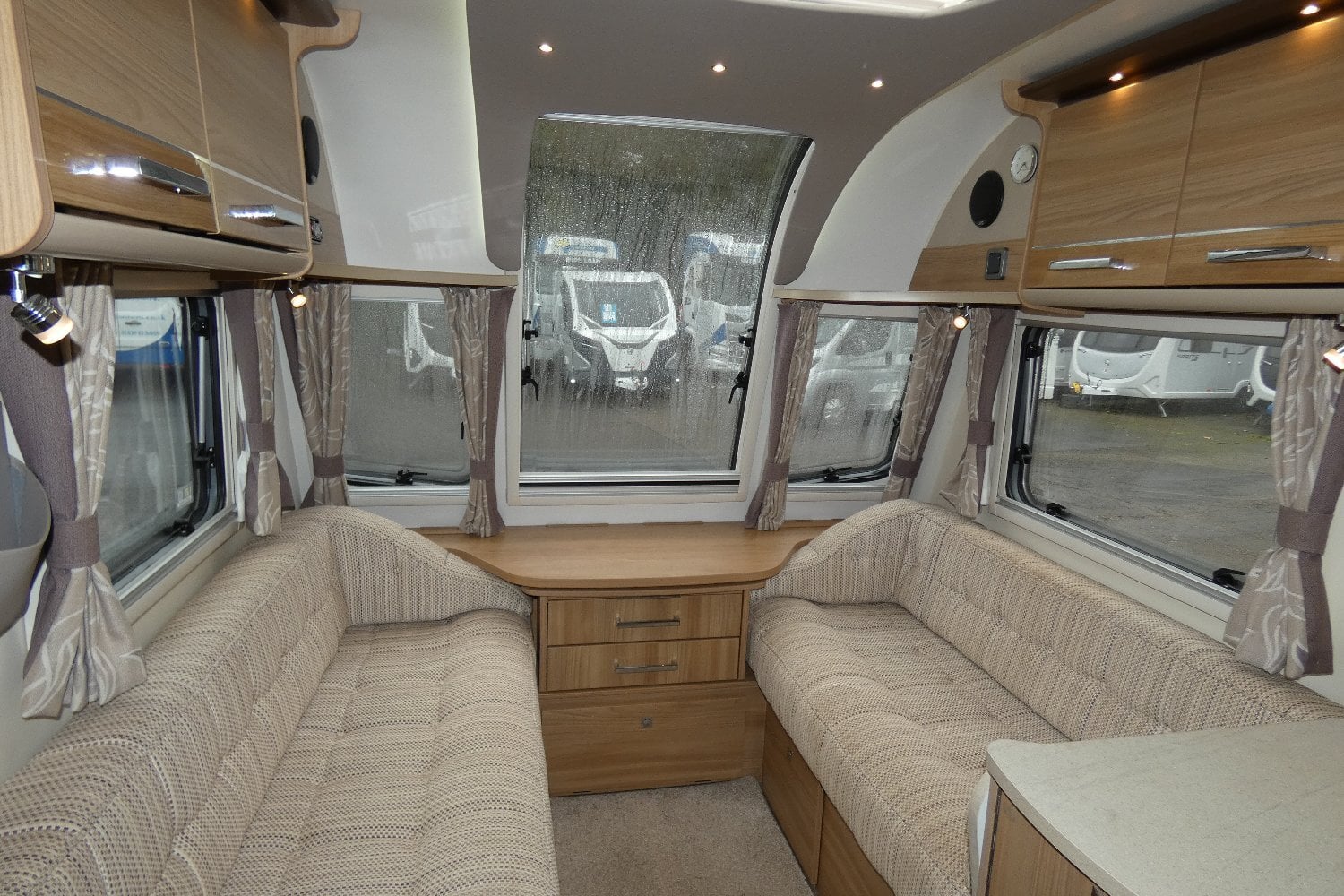 [ berth ]Bailey Unicorn Vigo