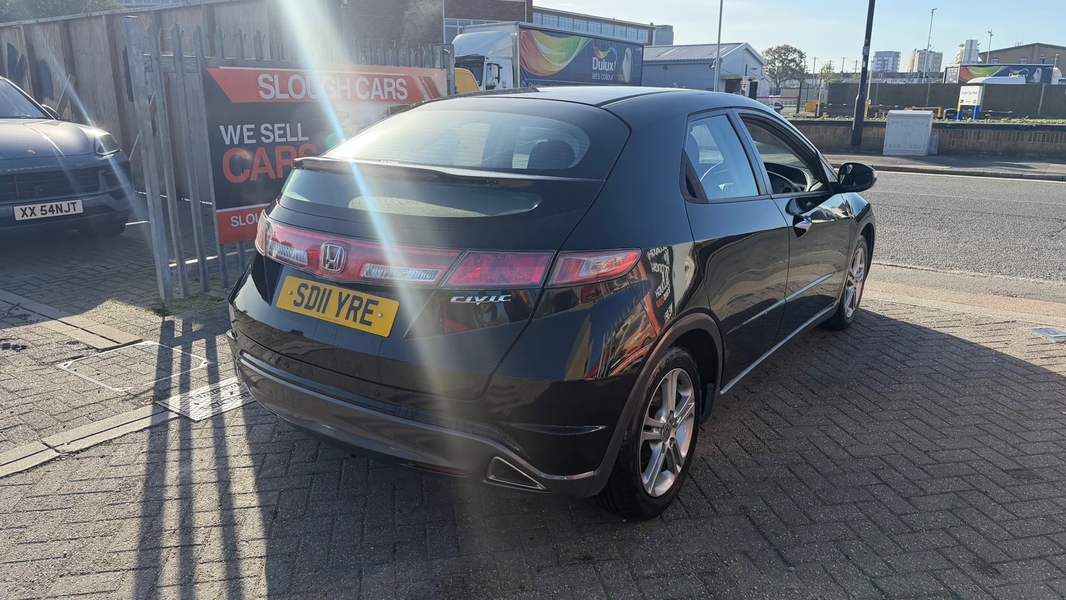 Honda Civic 2011 - Cars in Slough