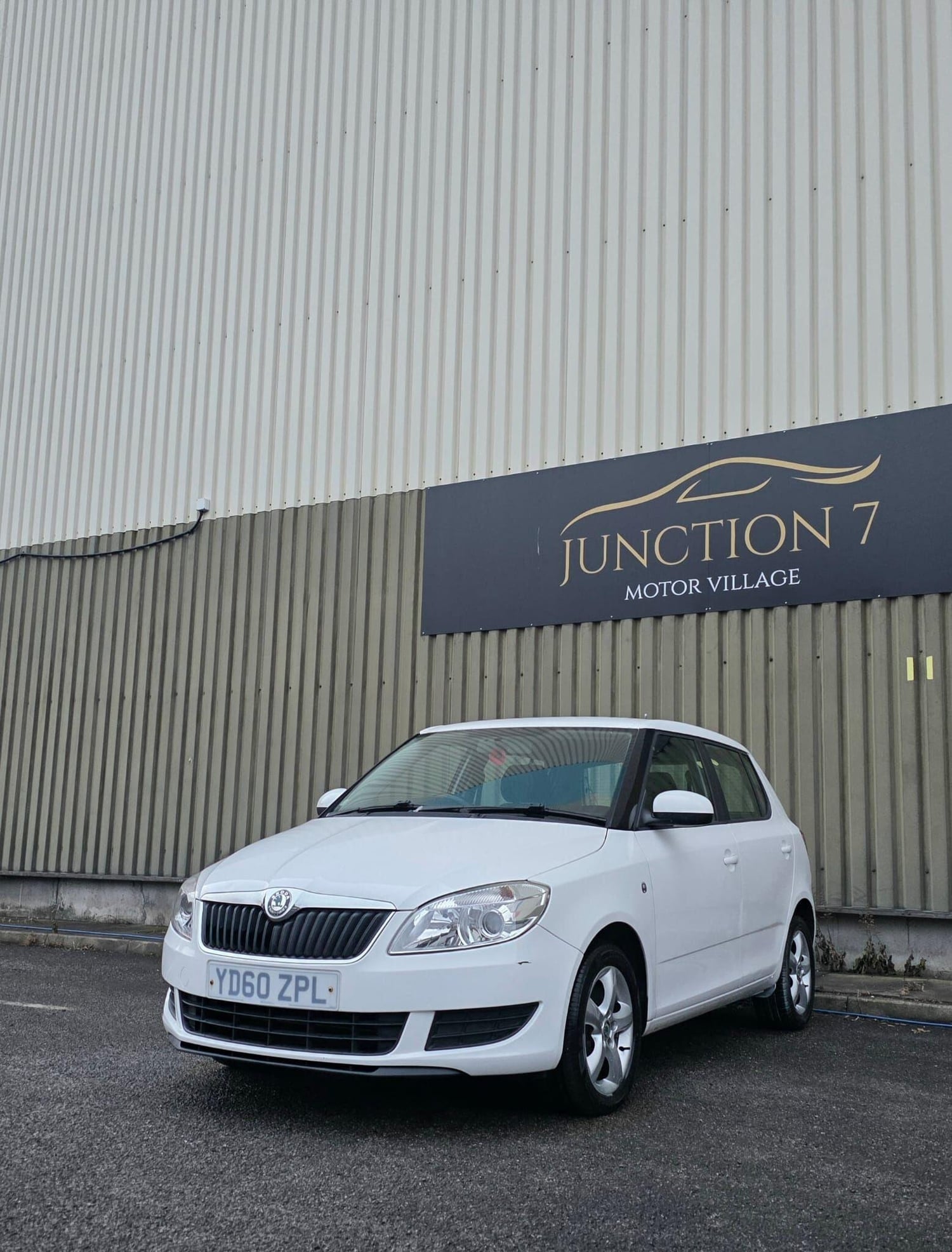 Skoda Fabia 2010 - Cars