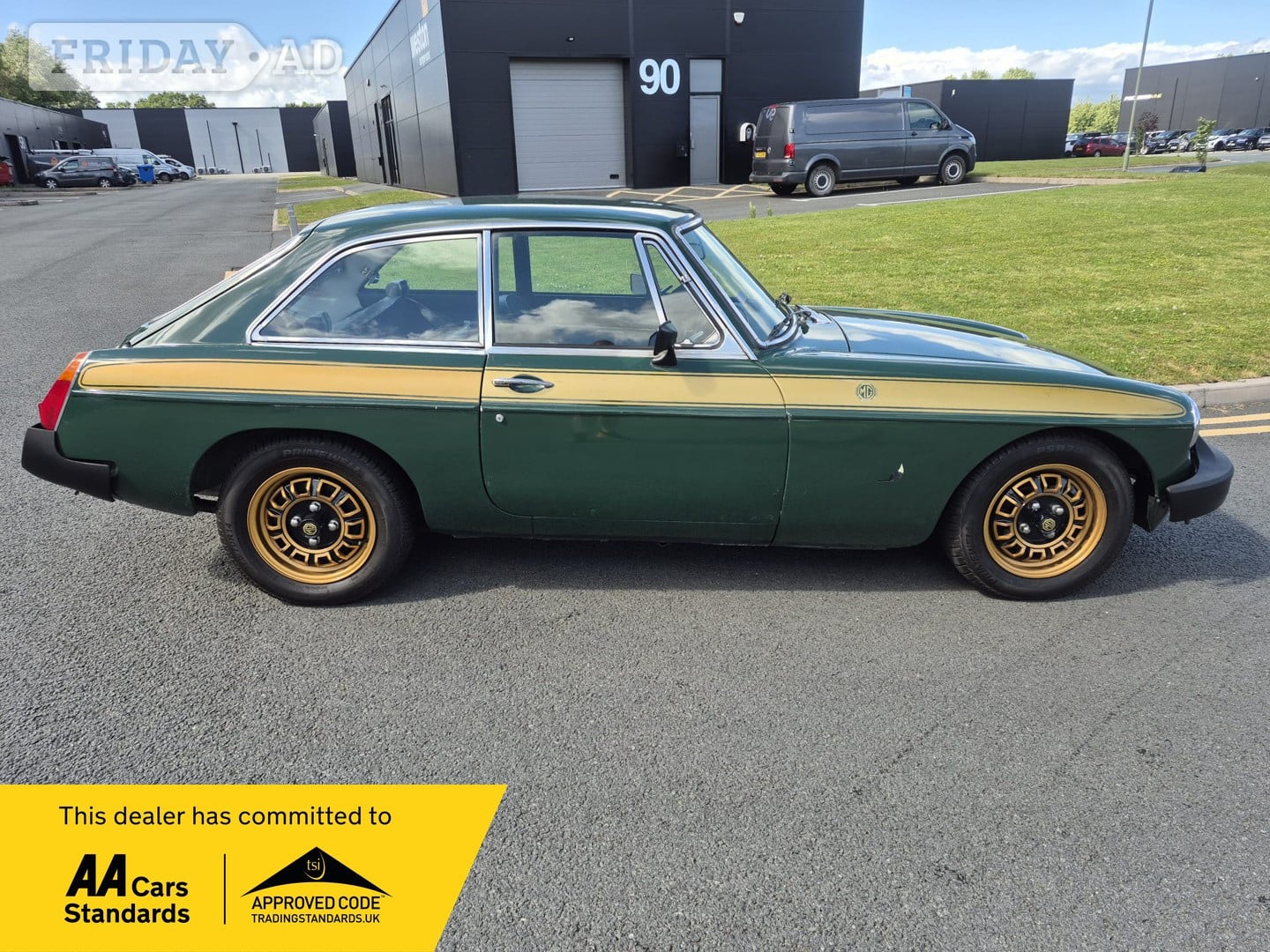 MG MGB 1975 in Market Drayton