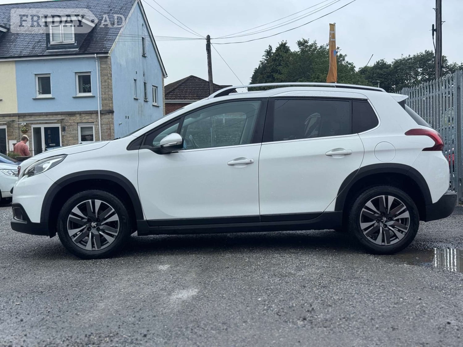 Peugeot 2008 2017 - Cars