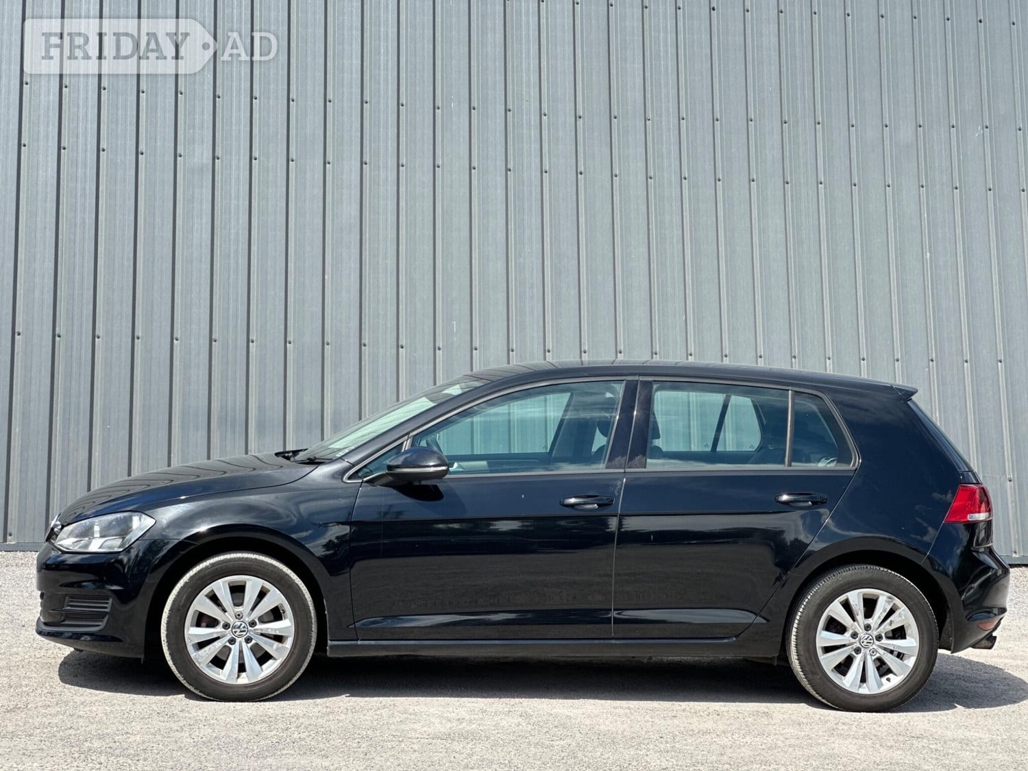 Volkswagen Golf 2013 - Cars in Farnham