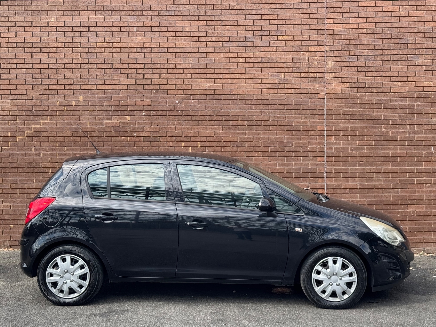 [ berth ]Vauxhall Corsa