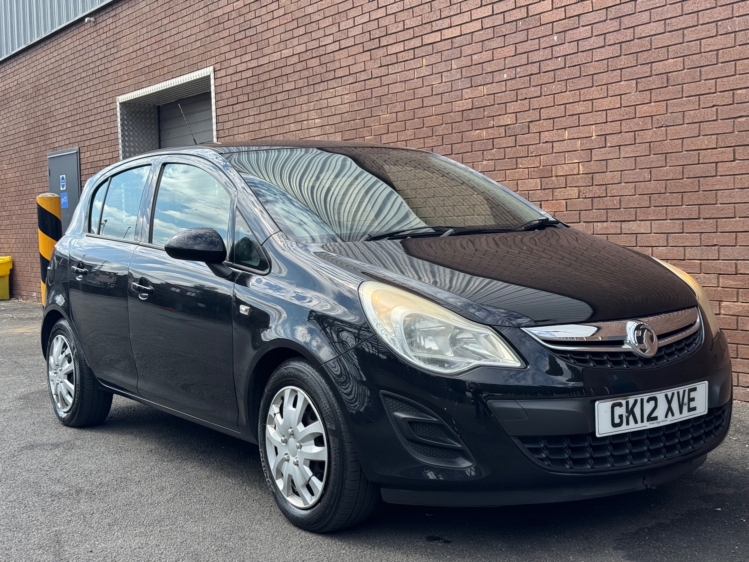 Vauxhall Corsa 2012 - Cars in Ashford