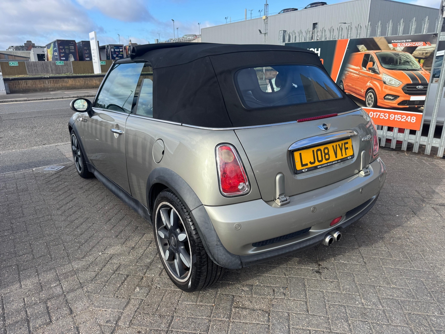 [ berth ]Mini Convertible