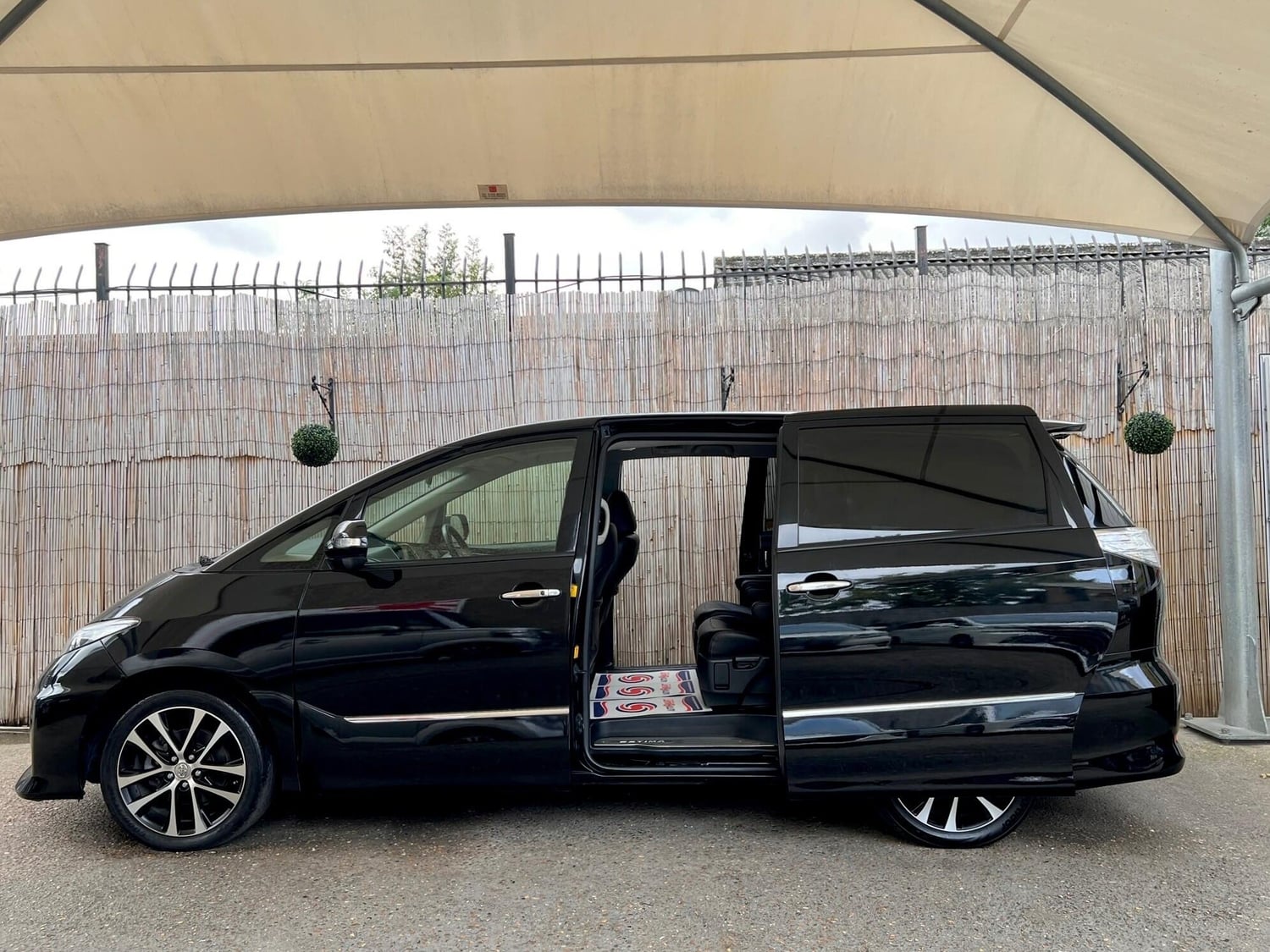 Toyota Estima 2014 - Cars