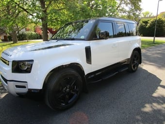 Land Rover Defender 110 2022