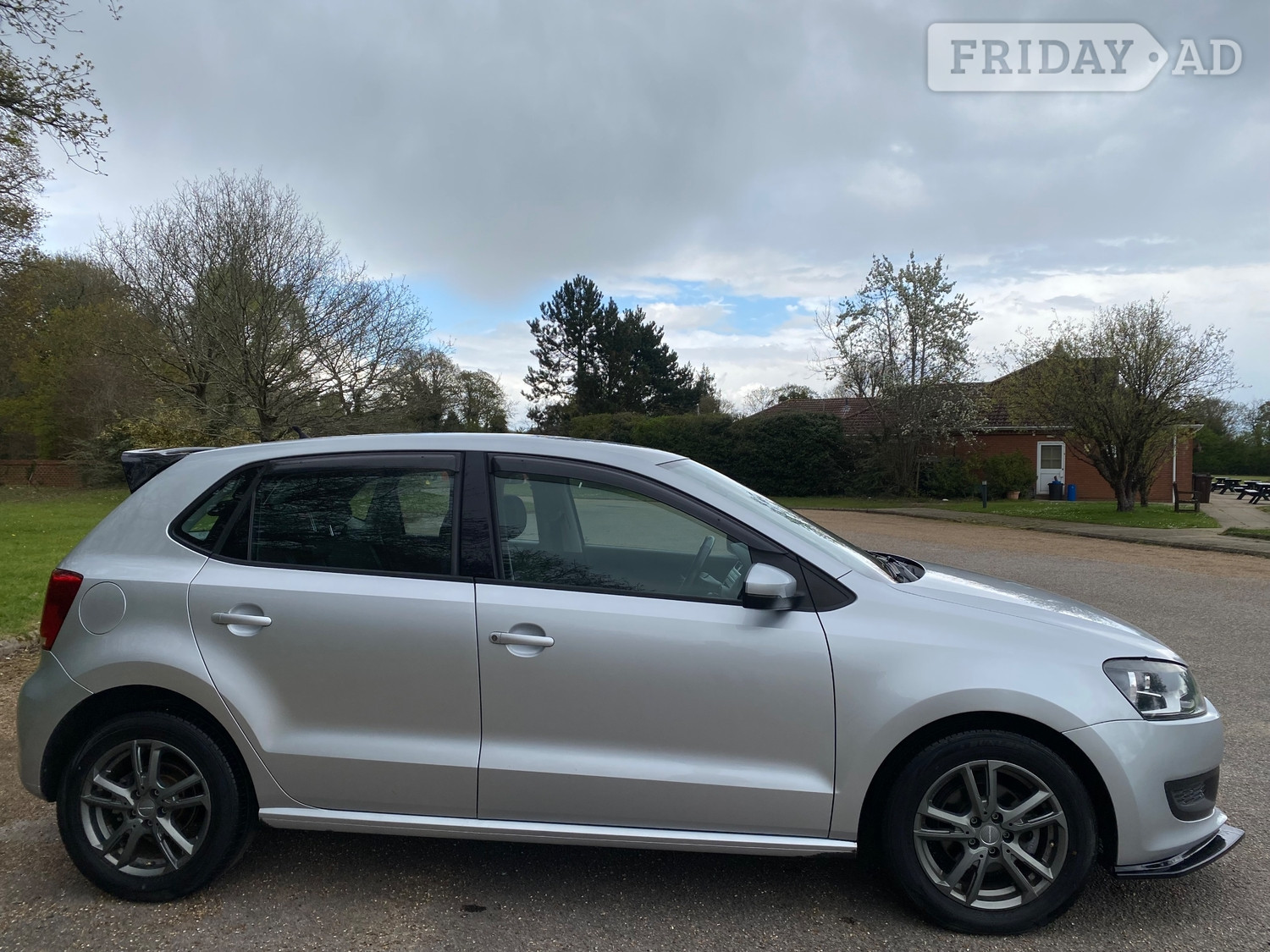 [ berth ]Volkswagen Polo