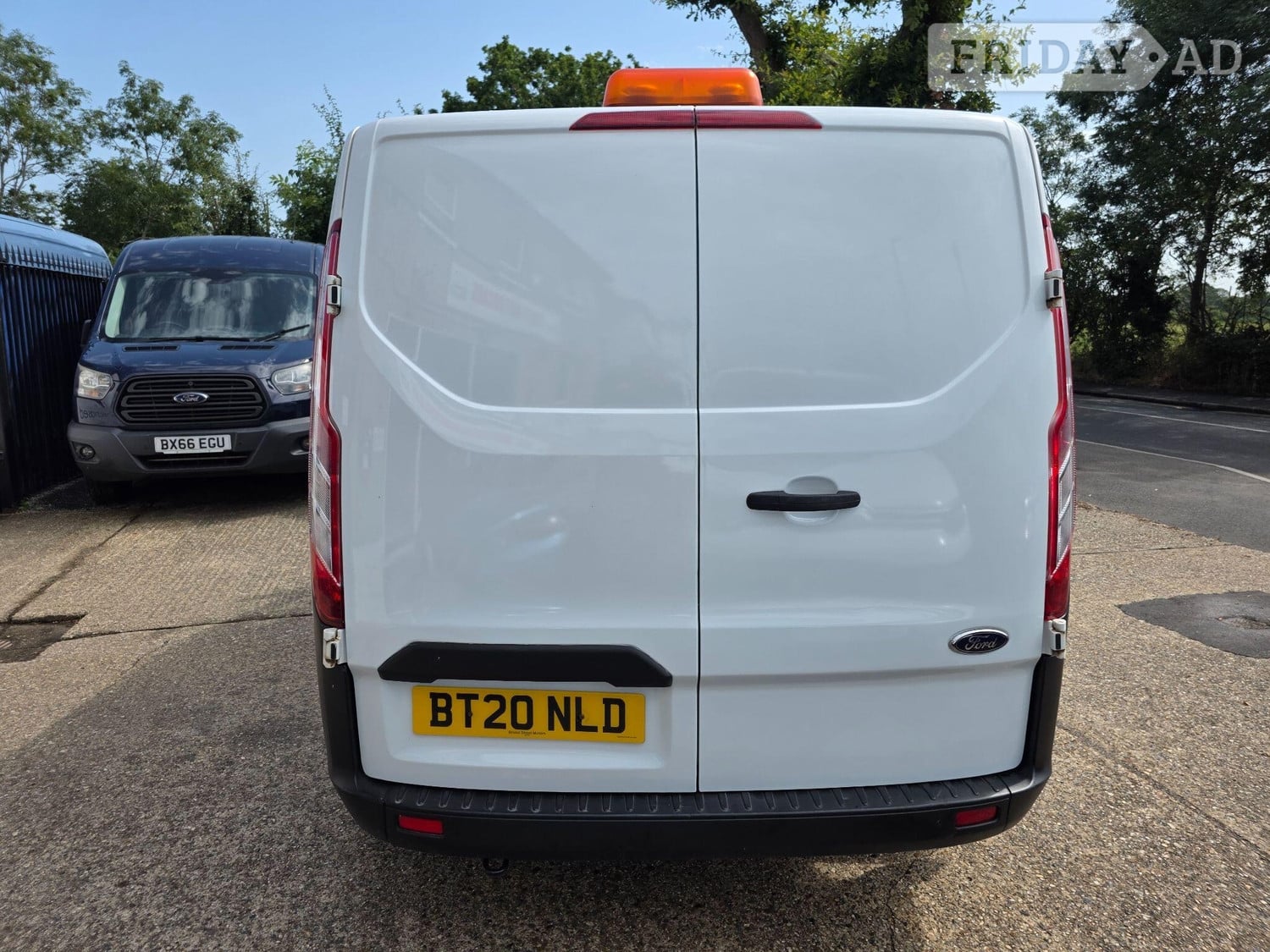 Ford Transit Custom 2020 - Vans & Commercial Vehicles in Hounslow