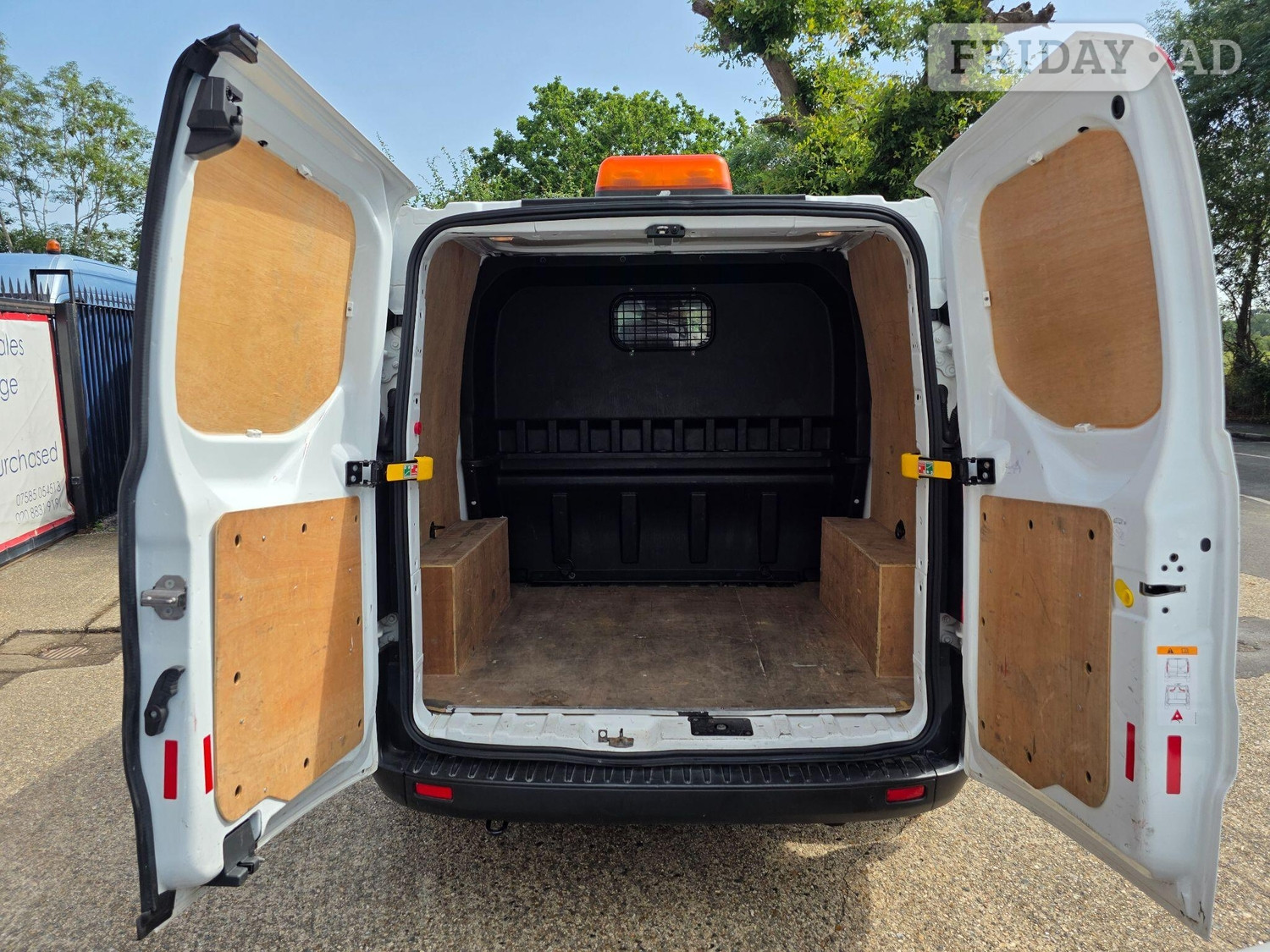 Ford Transit Custom 2020 - Vans & Commercial Vehicles