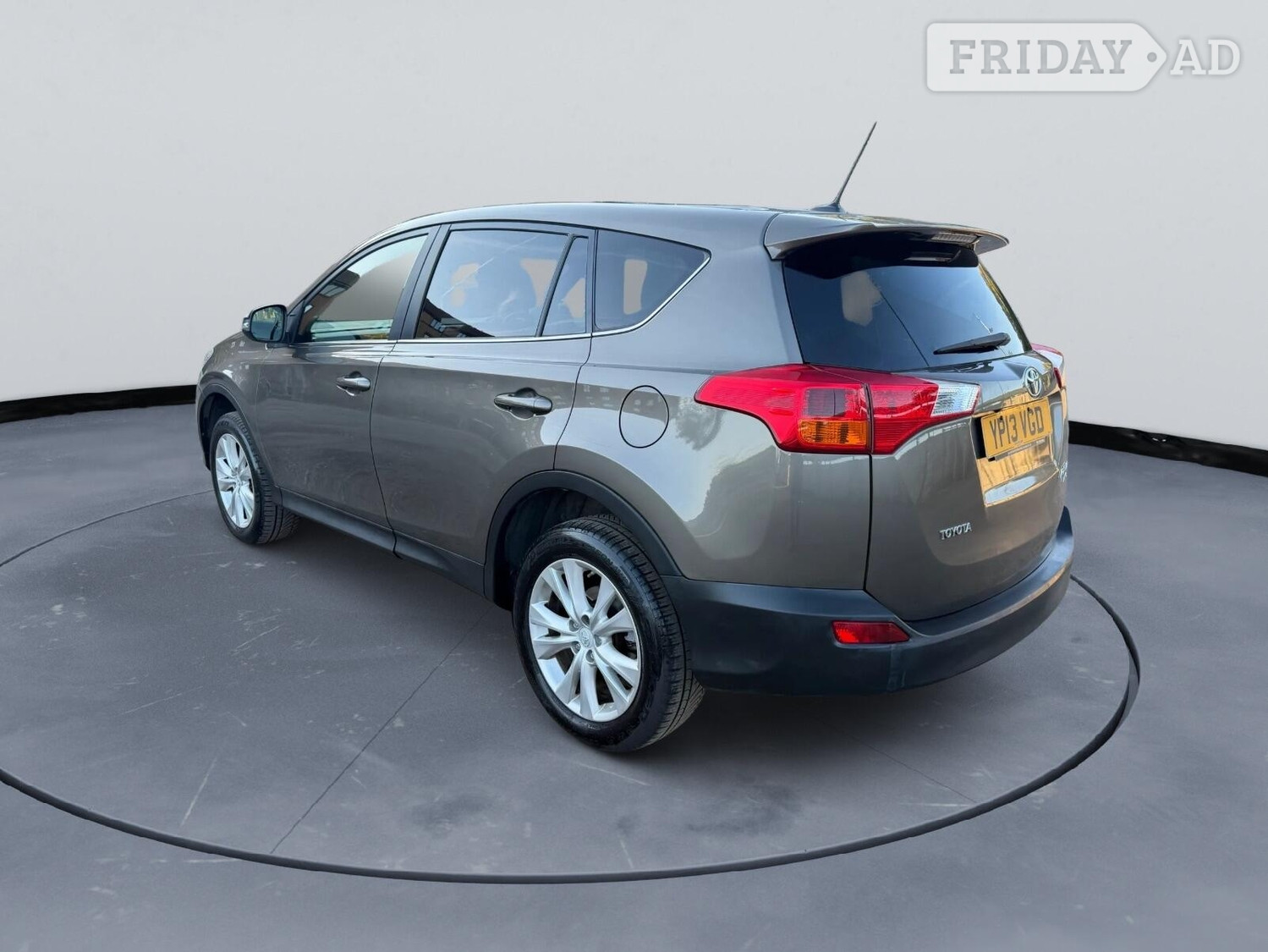 Toyota RAV4 2013 - Cars in Ealing