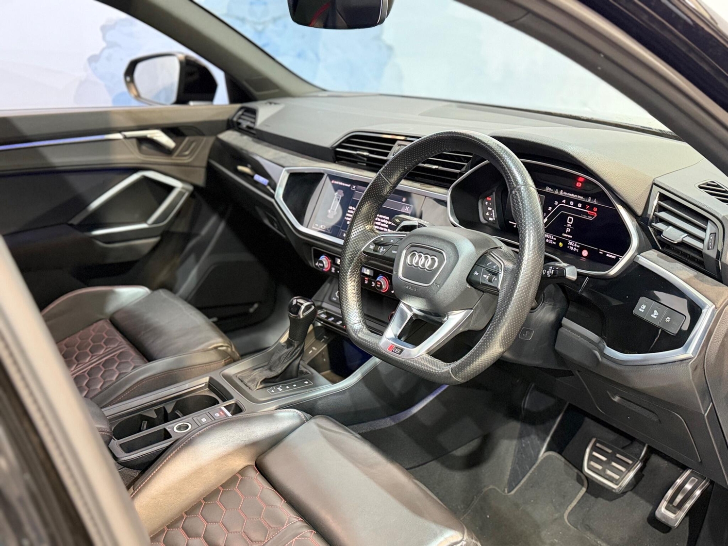 [ berth ]Audi RS Q3