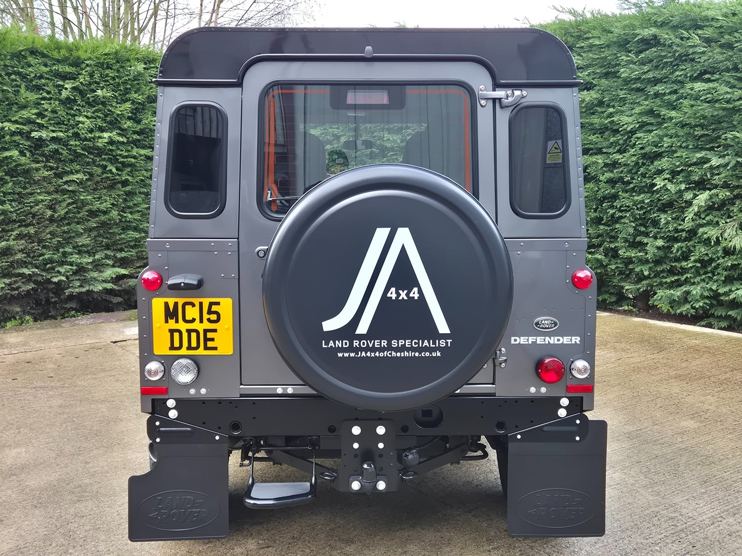 Land Rover Defender 90 2015 - Cars in Congleton
