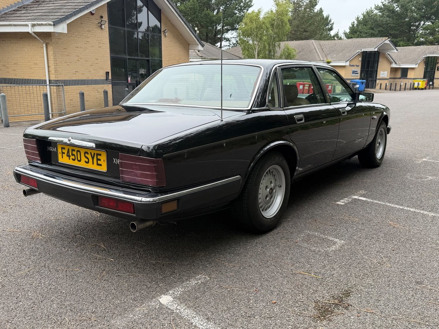 Jaguar XJ 1988 - Cars in Bournemouth