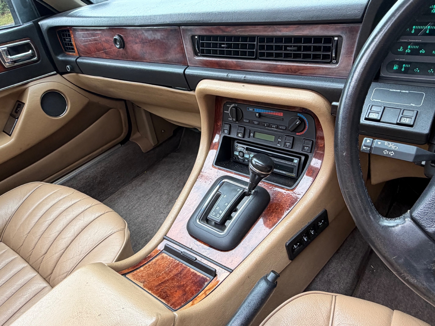 Jaguar XJ 1988 - Cars