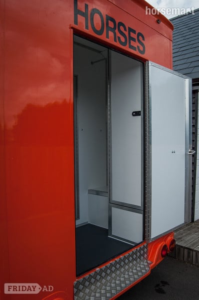 Hunter   Horsebox - Trailers & Horseboxes