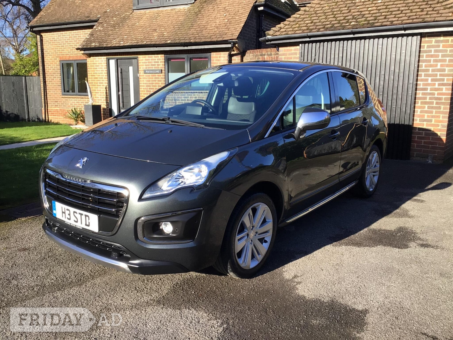 [ berth ]Peugeot 3008