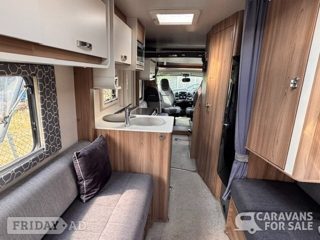 Swift Escape 674 2018 for sale - Motorhomes & Caravans in Kingston Bagpuize