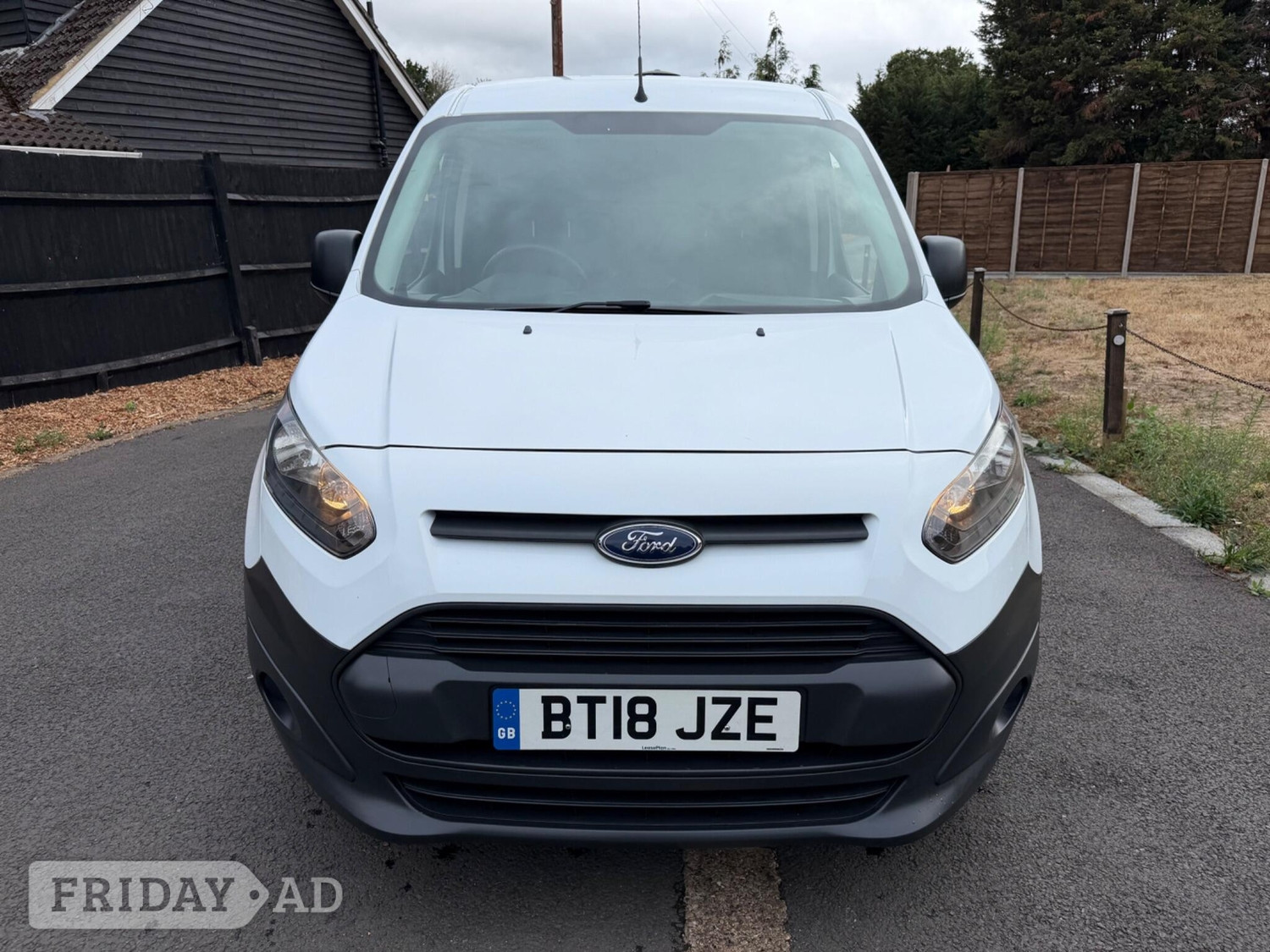 [ berth ]Ford Transit Connect