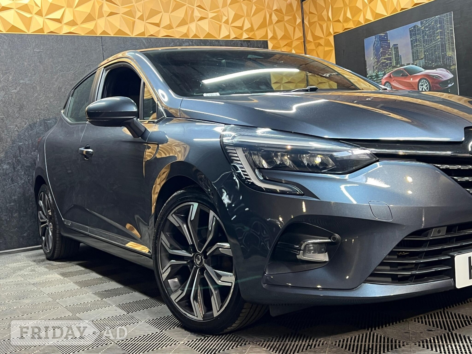 Renault Clio 2021 - Cars in Halifax