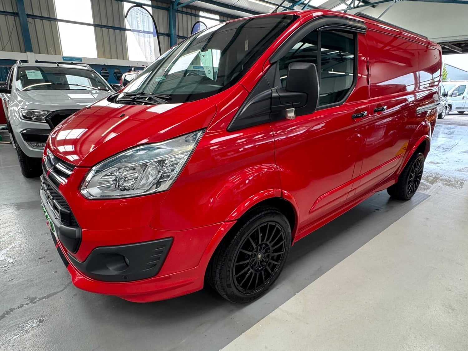 [ berth ]Ford Transit Custom