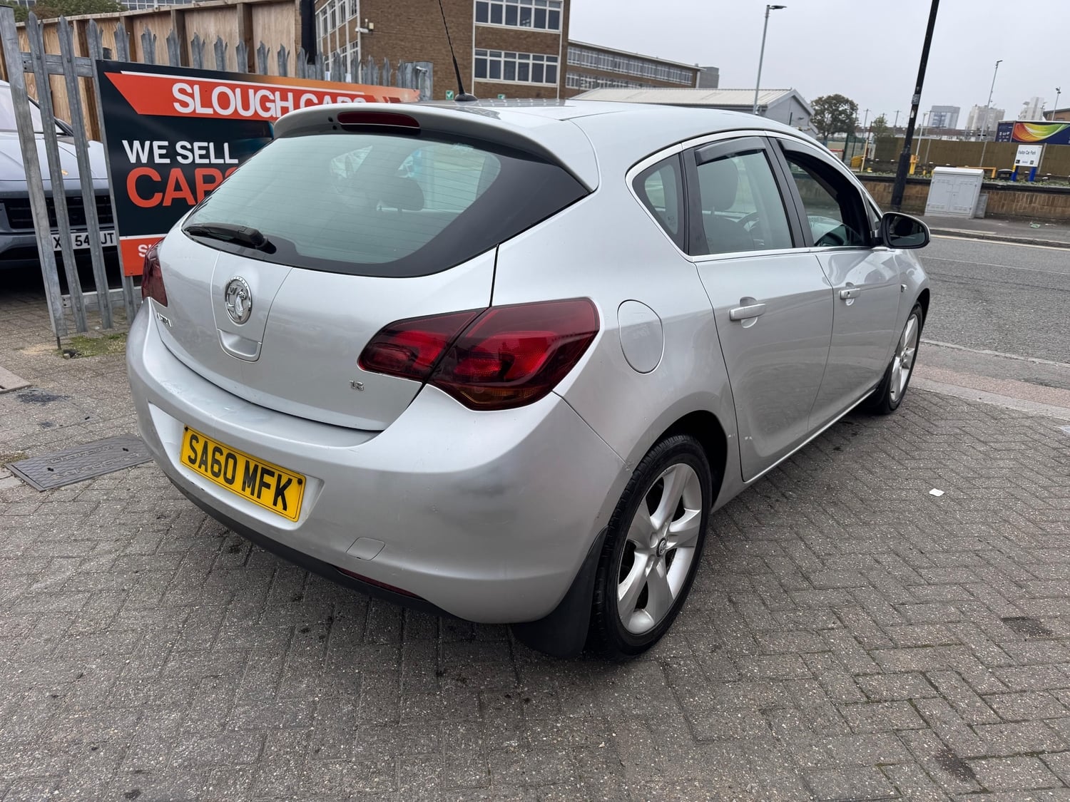 [ berth ]Vauxhall Astra