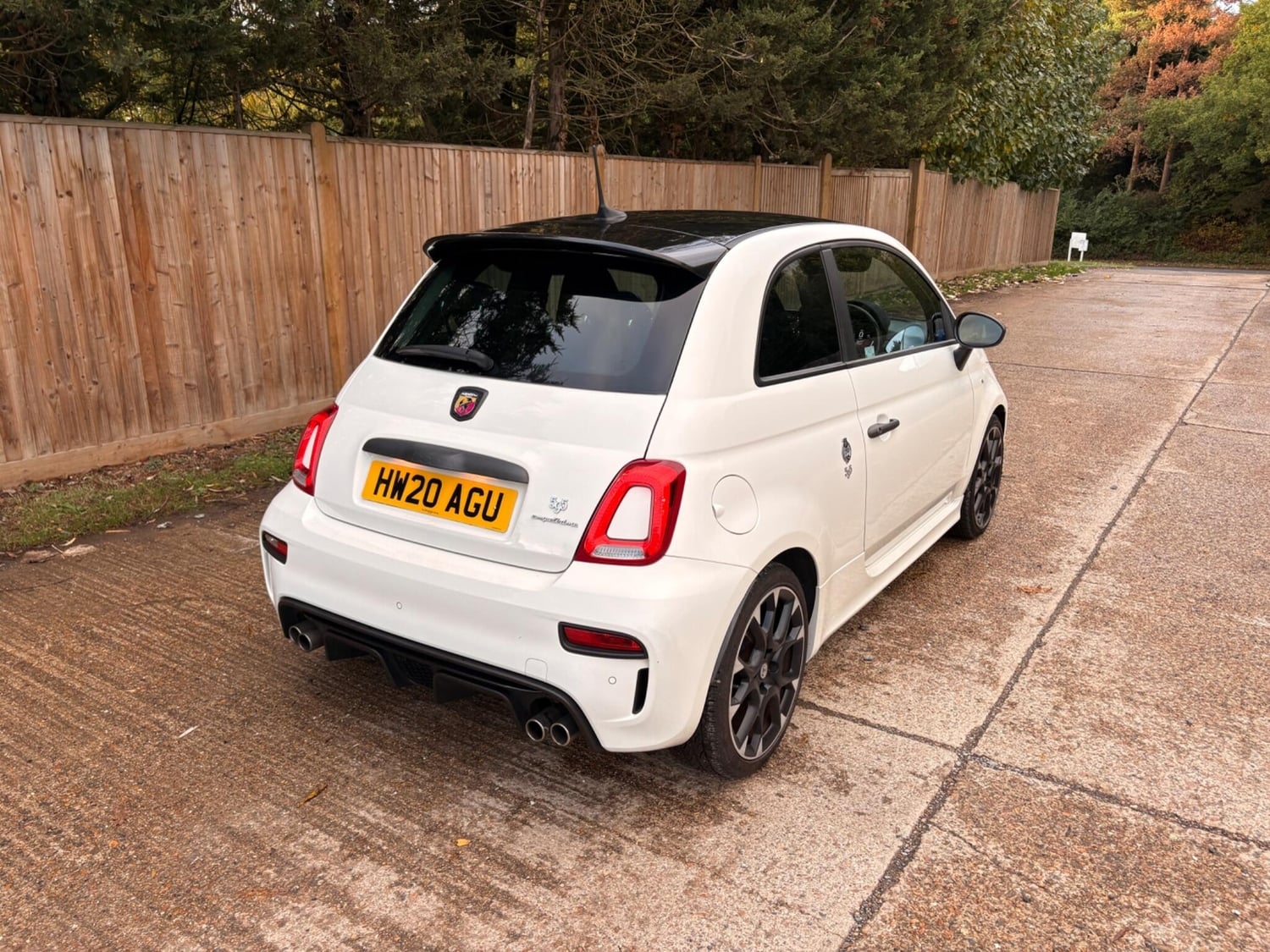 [ berth ]Abarth 595