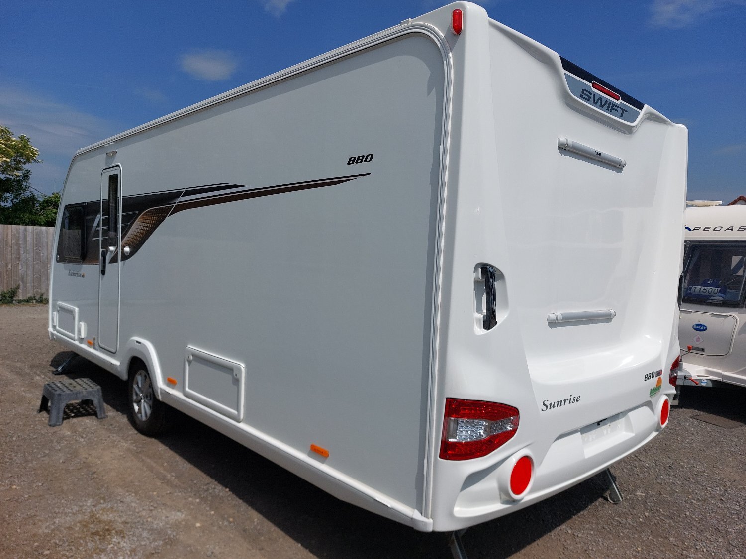 [ berth ]Swift Sunrise 880